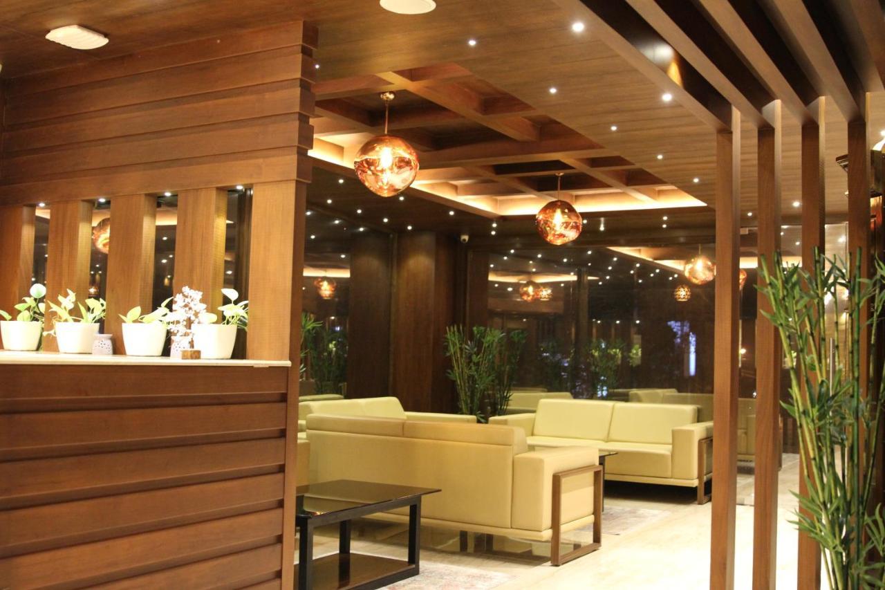 Retrieve Health & Wellness Hotel Kochi Kültér fotó