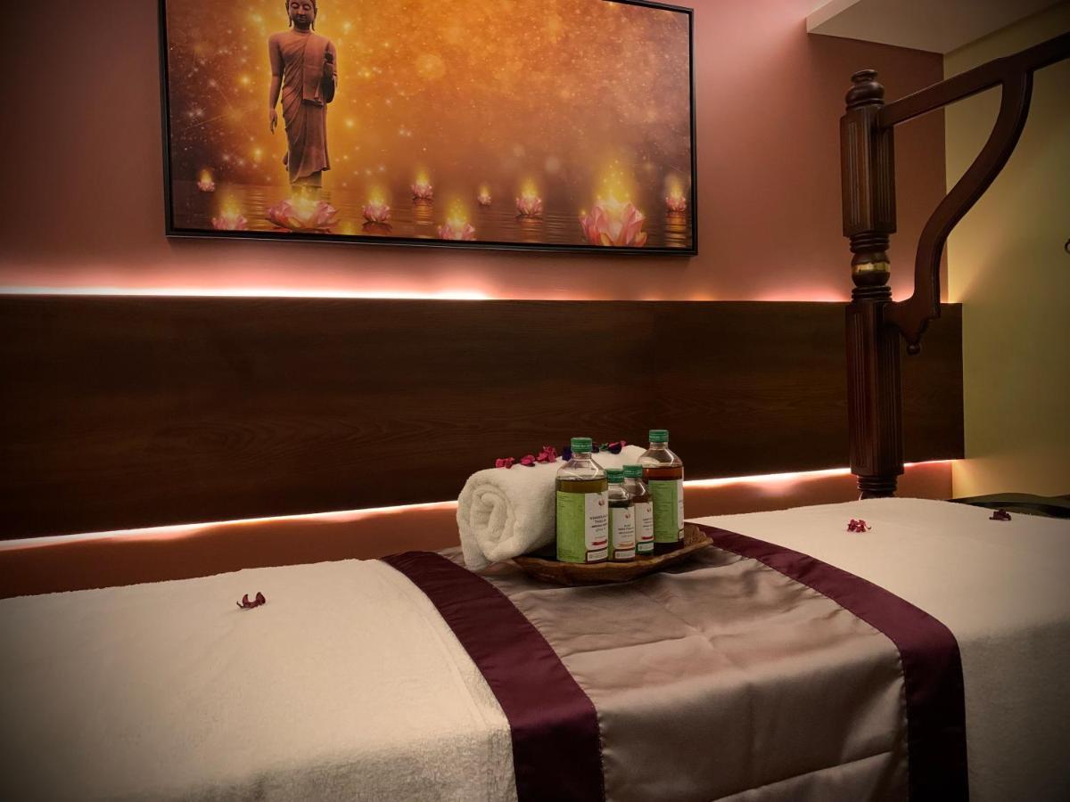 Retrieve Health & Wellness Hotel Kochi Kültér fotó